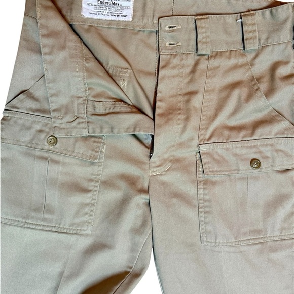 Made in Canada Tilley Endurables Tan Cargo Pants. Perfect condition 90s 80s. - Picture 2 of 8